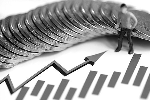 美联储发布金融稳定报告 提示存在资产估值压力相关风险